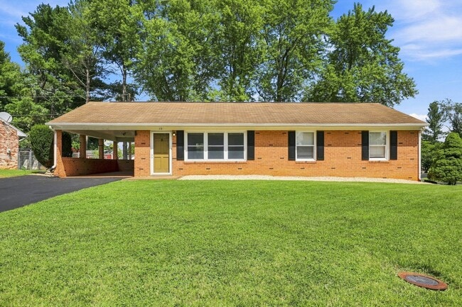 Building Photo - 15 Eavers Cir