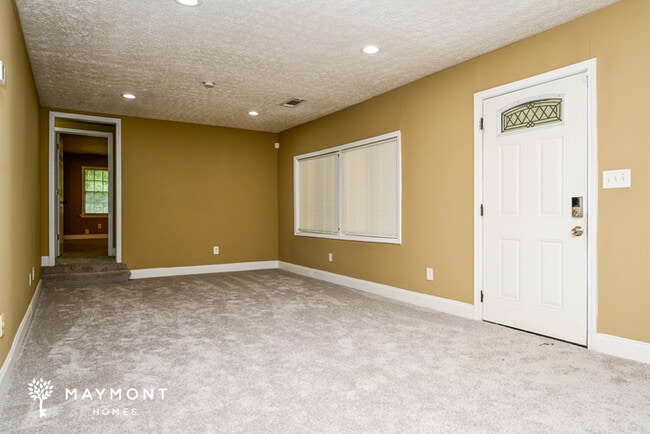 Photo - 325 Longview Rd