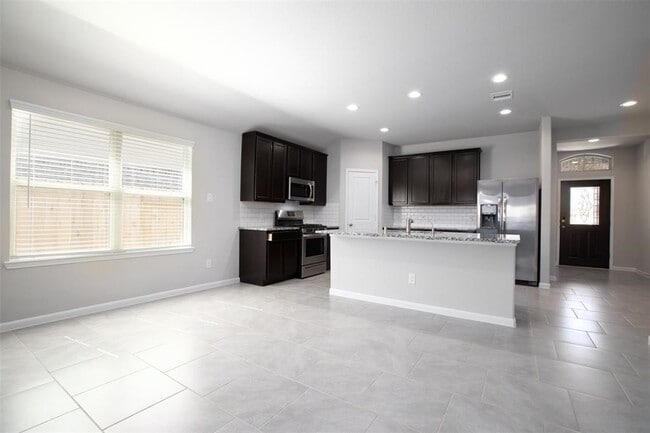 Photo - 18435 Grayson Blf Wy