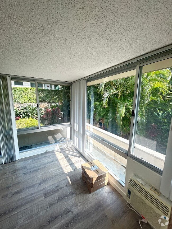 Building Photo - Renovated 2-Bedroom in Makiki – Pet Friendly! Rental