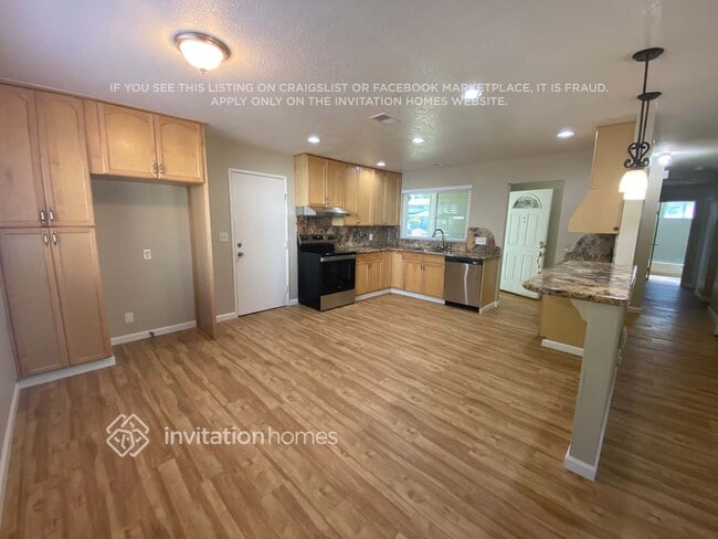 Photo - 118 Croydon Ct