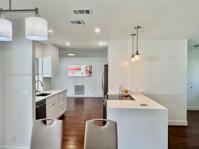 Photo - 8 Tam O Shanter Ln