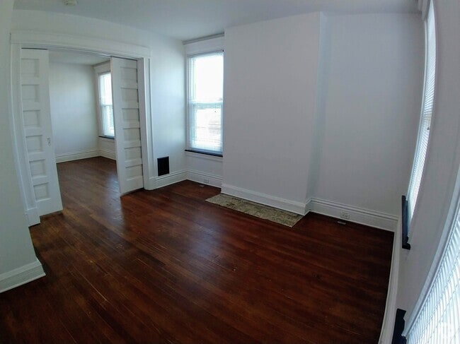 Building Photo - 4401 Virginia Ave Unit 4 Rental