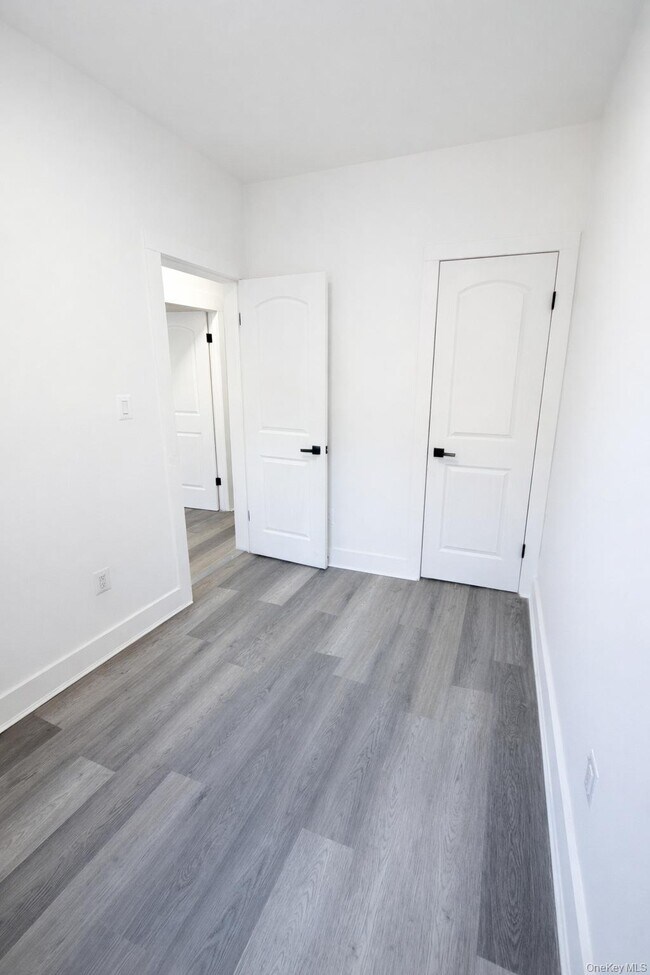 2384 Valentine Ave