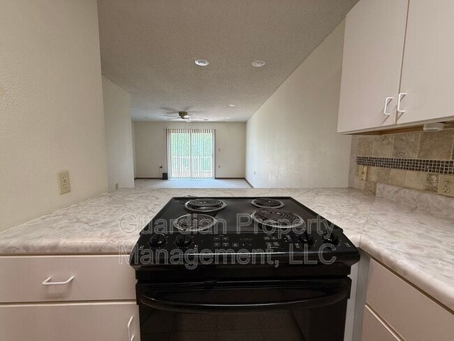 Photo - 1645 N Country Club Rd