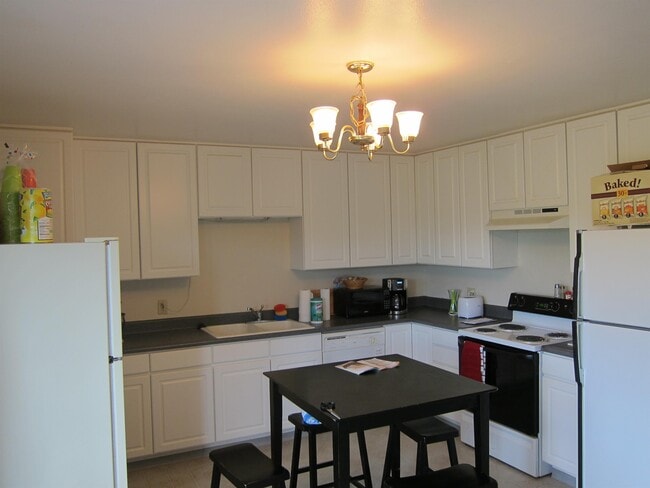 Photo - 16868 W 14th Pl