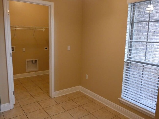 Photo - 5957 Palermo Dr