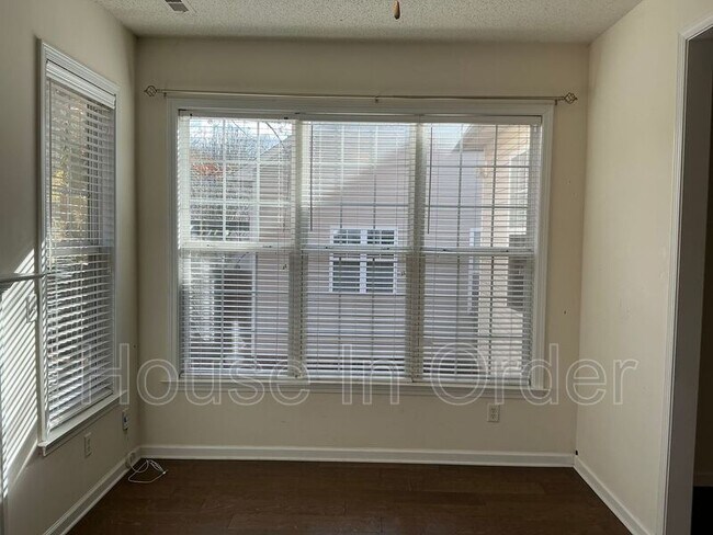 Photo - 46 Summer Meadow Rd