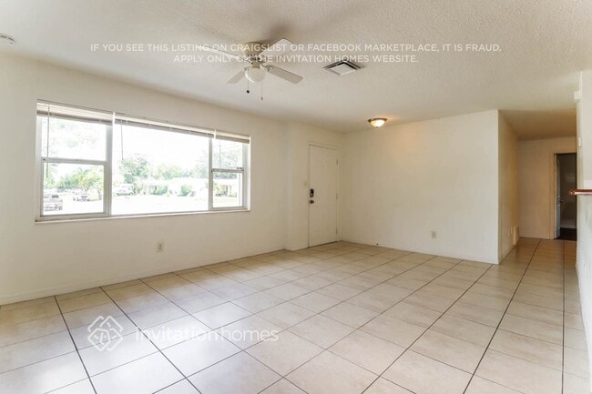 Photo - 1860 Murray Ave