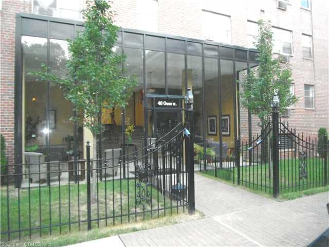 Building Photo - 40 Owen St