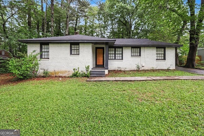 Building Photo - 3743 Poplar Dr
