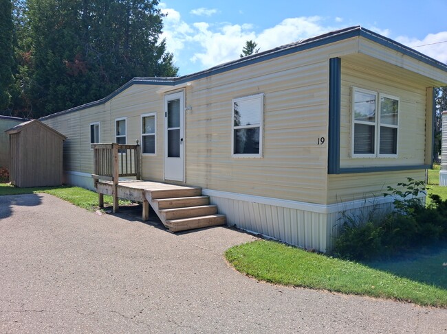 D19 - Thunder Bay Estates