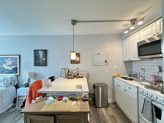 Photo - 2012 N Orleans St Unidad C4