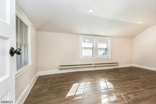 Photo - 9 Lincoln St