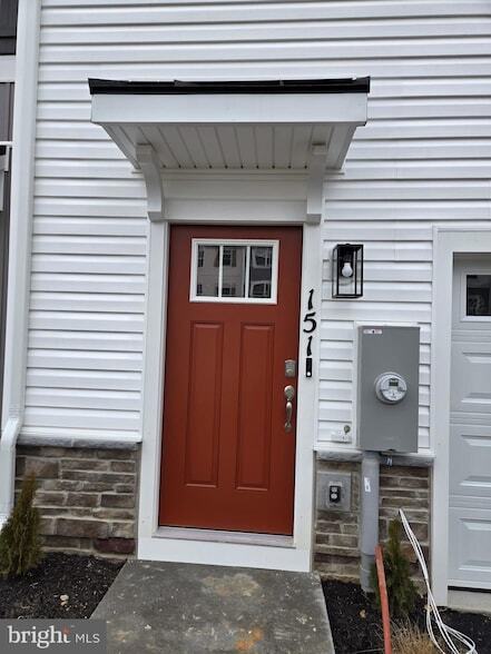 Photo - 151 Munsee Cir