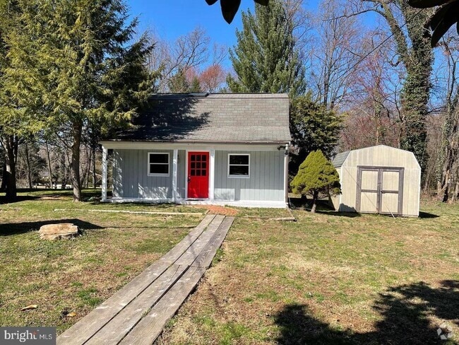 Building Photo - 624 Walker Rd Rental