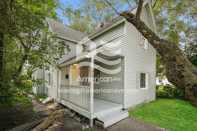 Photo - 743 Diamond Ave