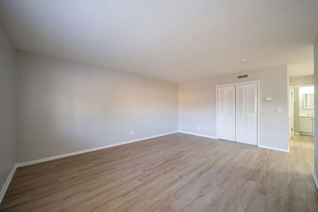 Photo - 651 Riverview Dr Unit 1