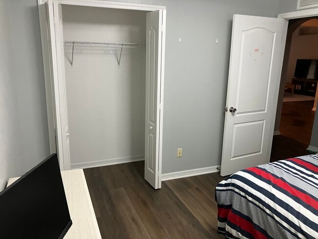 Photo - 2221 NW 24th Ter