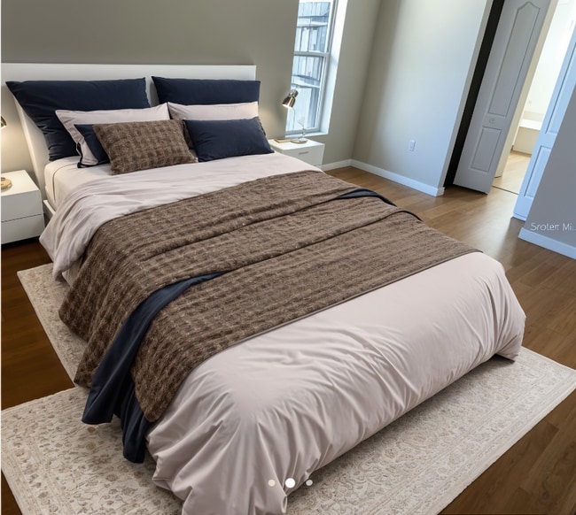 Photo - 3467 Everett Ave