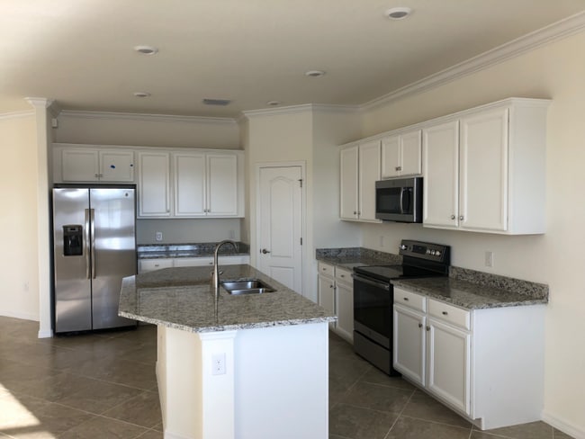 Photo - 1591 Santiago Cir