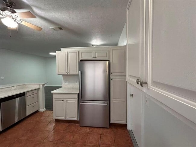 Photo - 1046 Whittier Cir