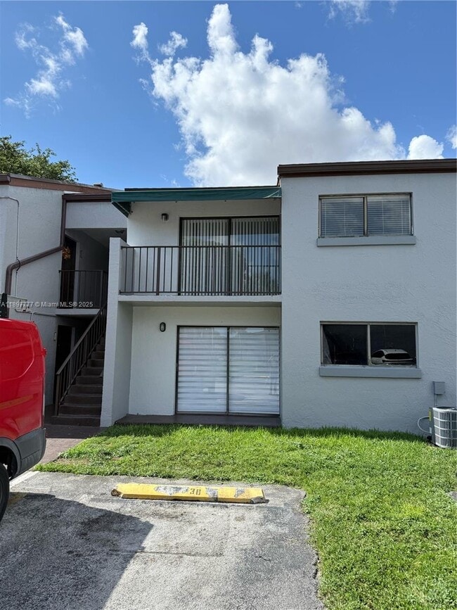 Building Photo - 7405 SW 152nd Ave Unit 203-3