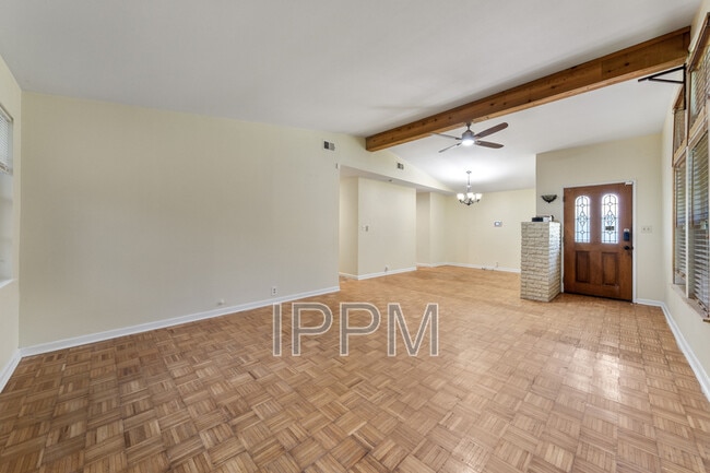 Photo - 914 Carrol Ave