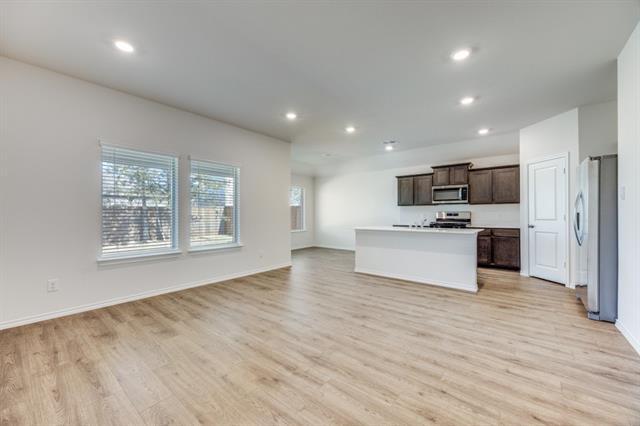 Photo - 509 Regiment Rd