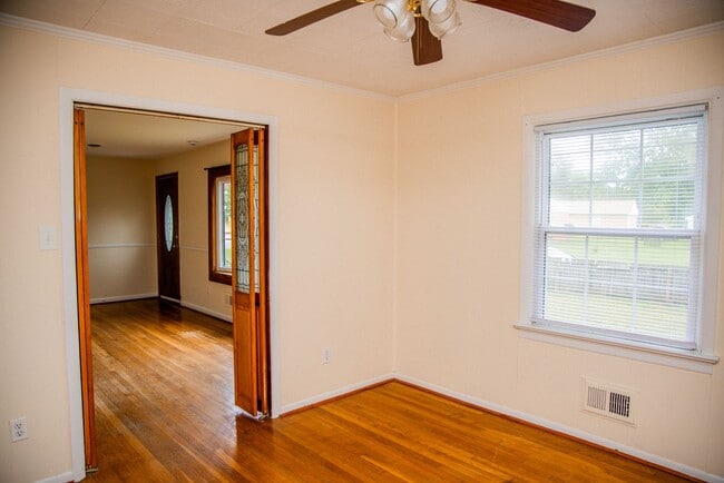 Photo - 706 Erich Rd