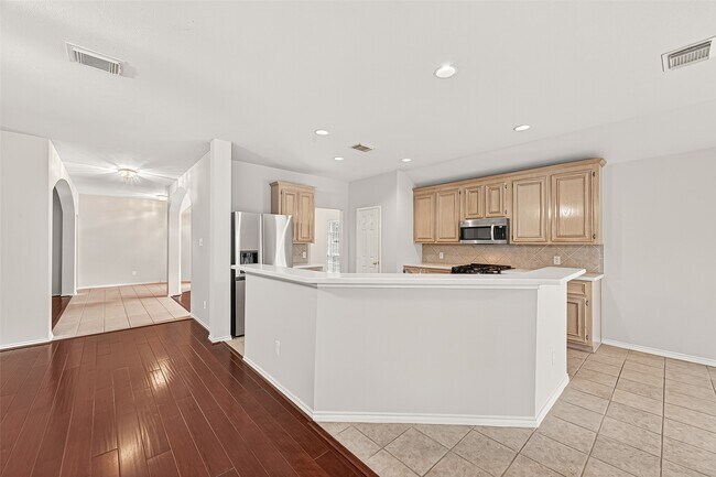 Photo - 26414 Suffield Glen Ln