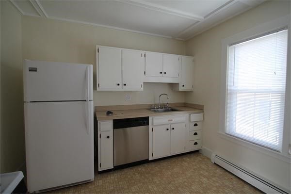 251 E Main St