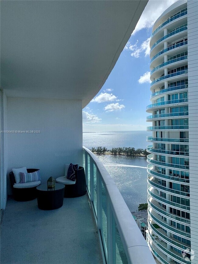 Building Photo - 2101 Brickell Ave Unit 2911 Rental