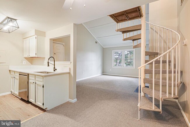 Photo - 13027 Shadyside Ln Unit 12-207