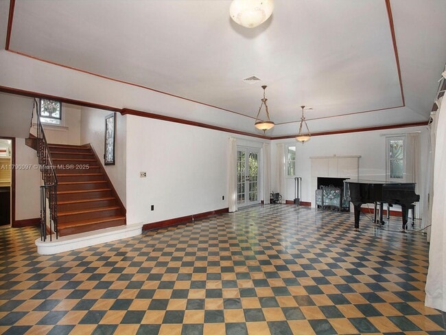 Building Photo - 339 NE 96th St Rental