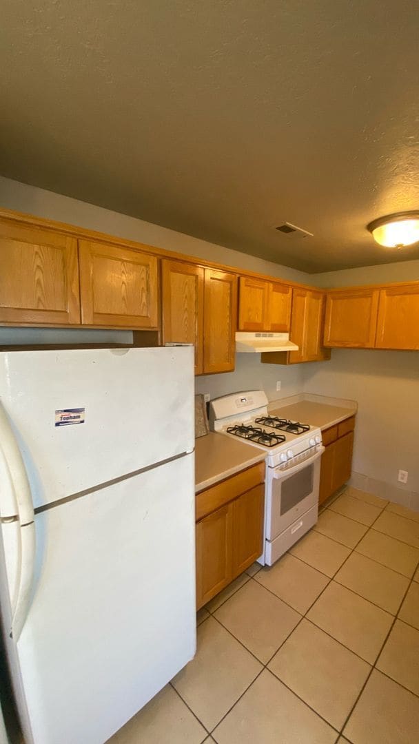 Photo - Move in Discount - 3 bedroom, 1 bathroom apartment in Parowan