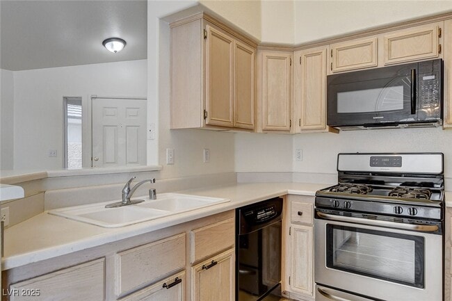 Building Photo - 7533 Wandering St