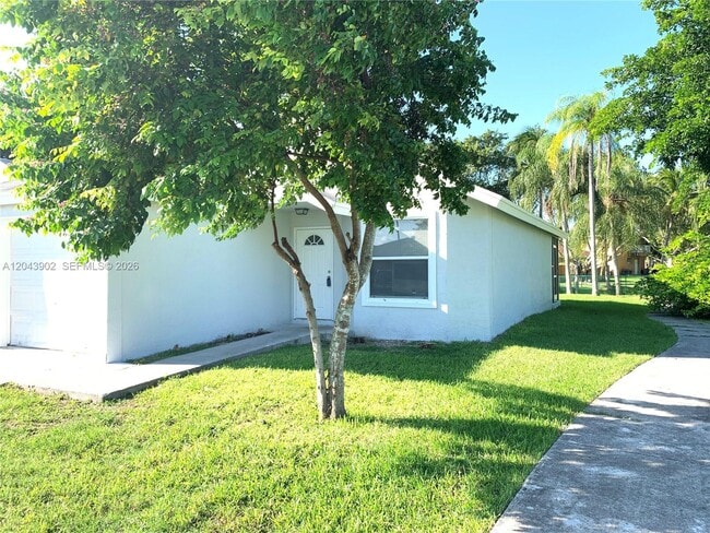Photo - 848 SW 10th St