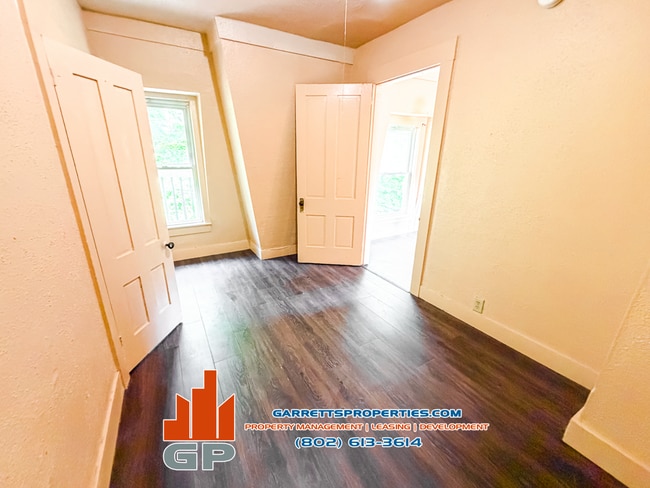 Photo - 1658 Main St Unidad 5