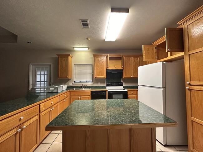 Photo - 1233 Port Arthur Terrace