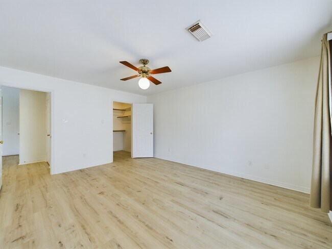Photo - 5627 Winsome Ln