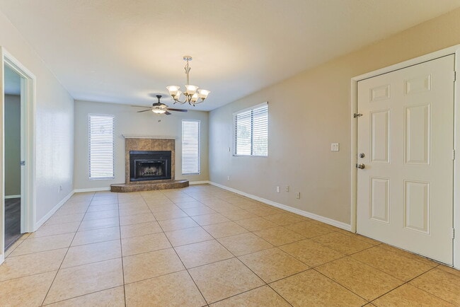 Photo - 728 W El Prado Rd