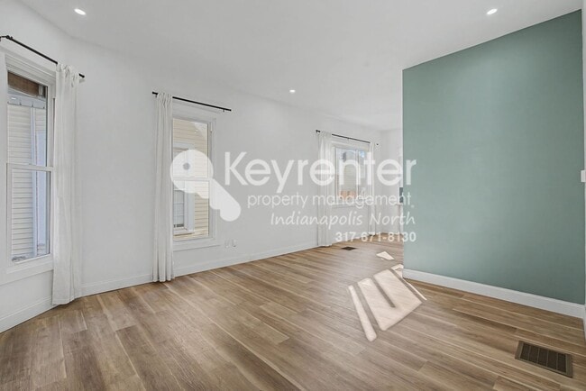 Photo - 906 Villa Ave