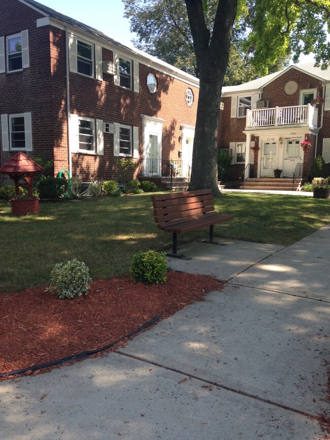 Photo - 260-51 73rd Ave Unit 1st floor Glen Oaks