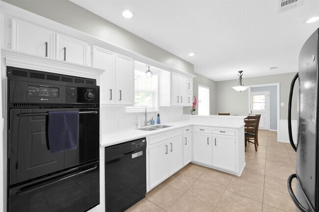 Photo - 223 Birchwood Dr