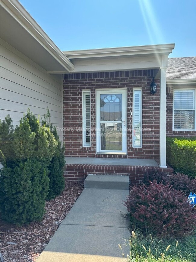 Photo - 748 Reflection Lake