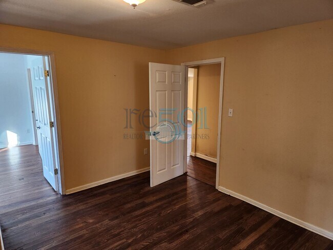 Photo - Great Family Home!  4BR 2 BA