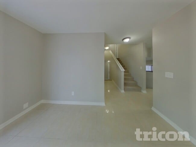 Photo - 7302 Barry Rd