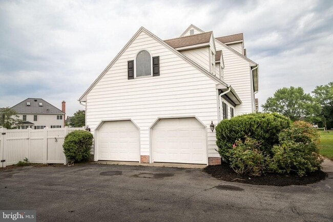 Photo - 5444 E Nithsdale Dr