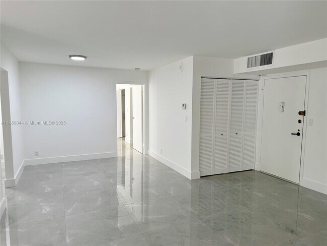Photo - 16909 N Bay Rd Unit 116